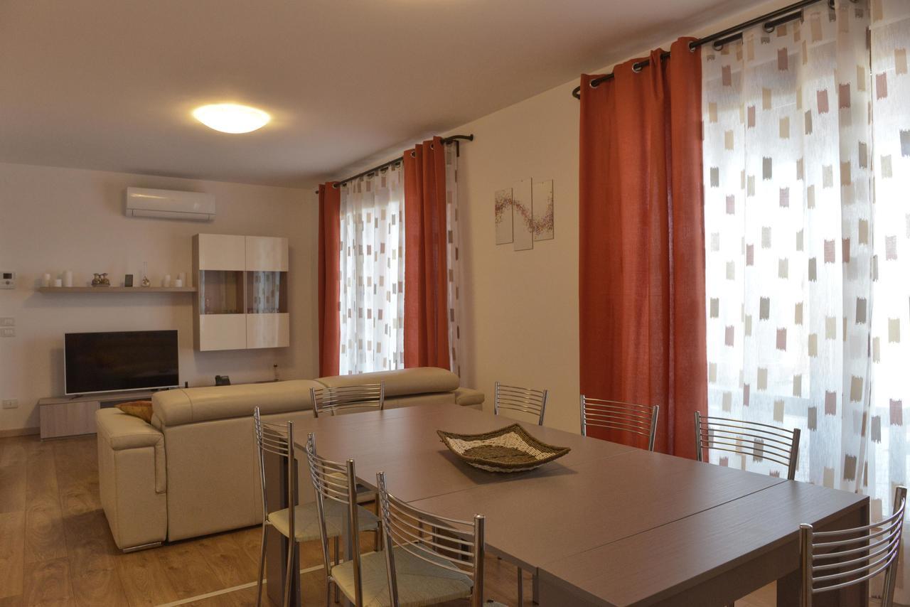מנרבה דל גארדה Villa Artemia מראה חיצוני תמונה